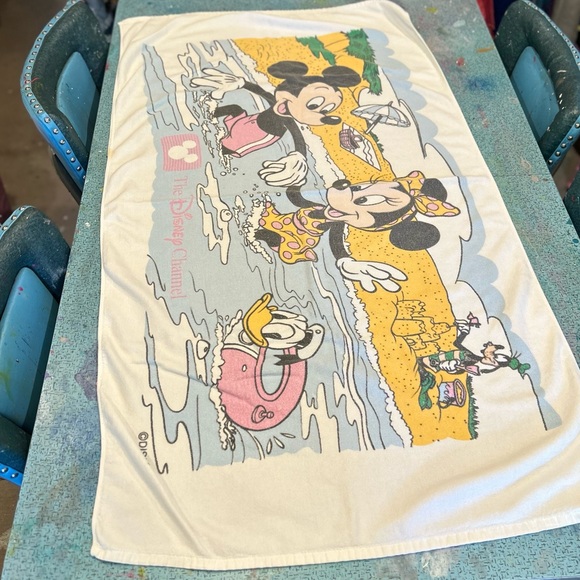 Vintage Disney Beach Towel - Picture 2 of 11